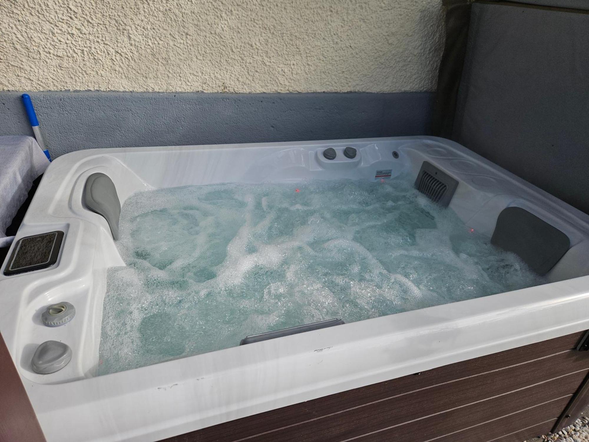 Premium Apartment Mit Privatem Whirlpool, Sauna, Garten Sankt Martin am Grimming 外观 照片
